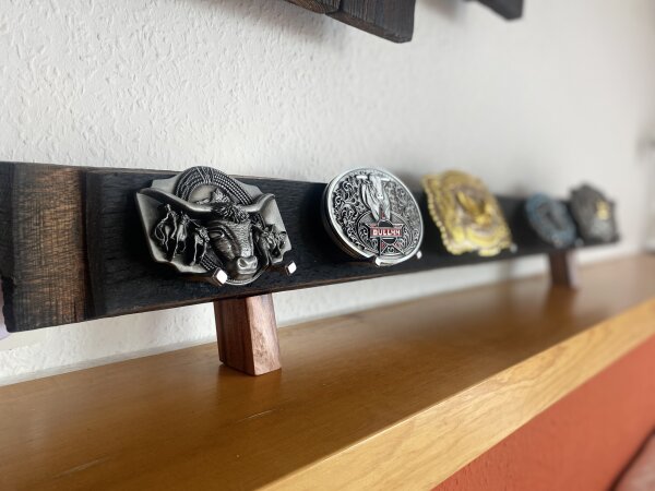 Buckle Halter liegend